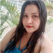 Soy nativo de Colombia y mi profesión sería dar clases de español a personas extranjeras que quieran aprender el idioma de forma rápida y sin esfuerzo